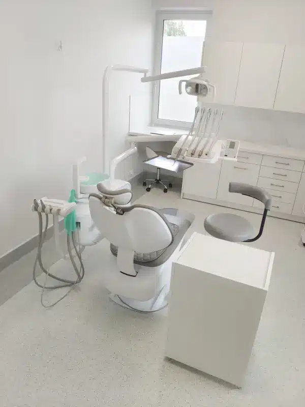 Centrum Medyczne BRZOZOWA 21