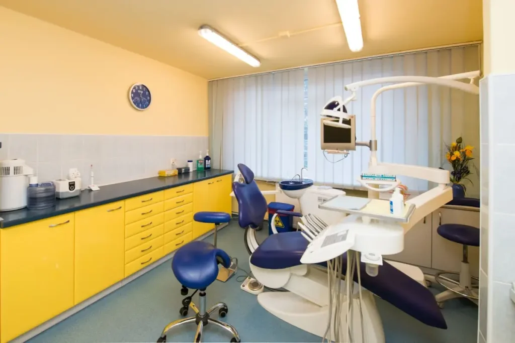 POLMADENT Stomatologia